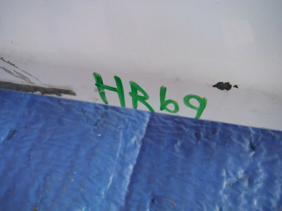 1992-1996 HONDA PRELUDE REAR BUMPER COVER OEM HR69 - Image 3 of 4