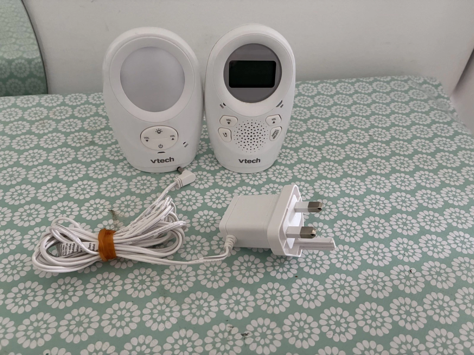 VTech DM1211 Audio Baby Monitor Long range Baby monitor with 2 way talk Noise