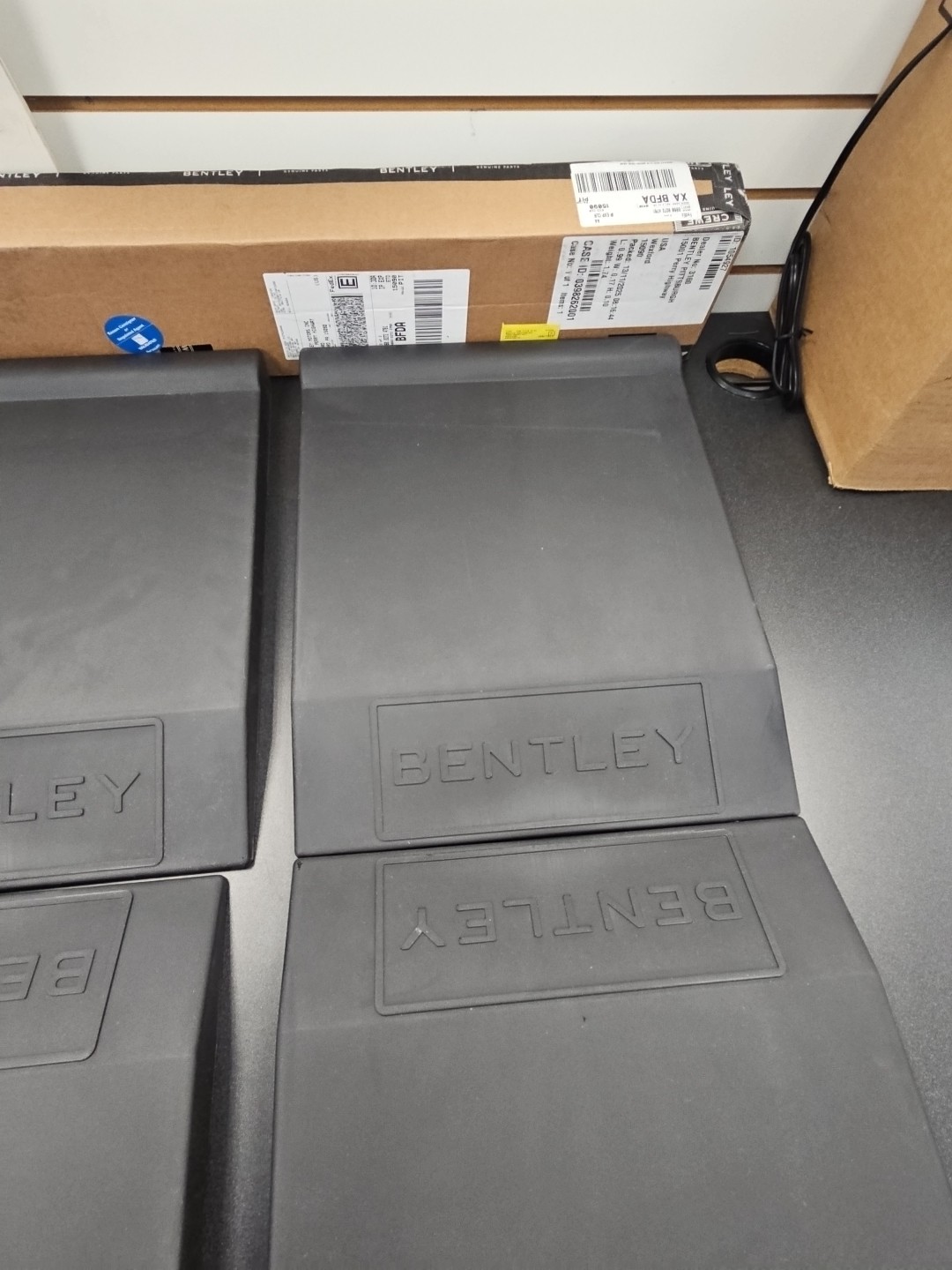 Bentley Parking Tire Cradles  (P.N-Jnvv-018927)