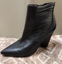 Simply Vera Wang Gadwall Black 3" High Heels Ankle Boots Booties Sz 8 Med