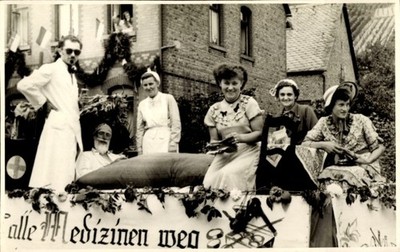 Photo postcard Martinsthal Eltville on the Rhine Hesse, wine festival, winery,... - 5051117