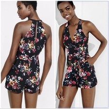 EXPRESS Black Surplice Floral Halter Shorts Romper with Pockets Lined Size 4
