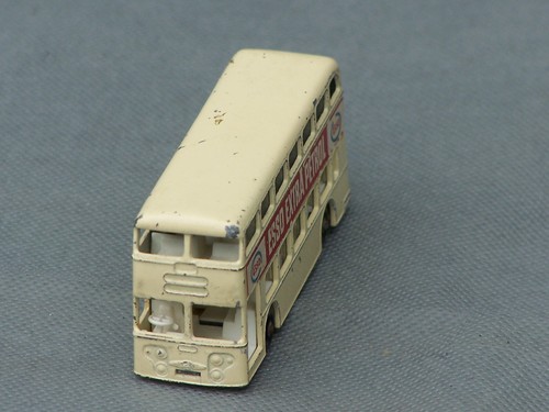 Matchbox Series No 74 Daimler London Bus Esso Extra Petrol Cream - Picture 2 of 7