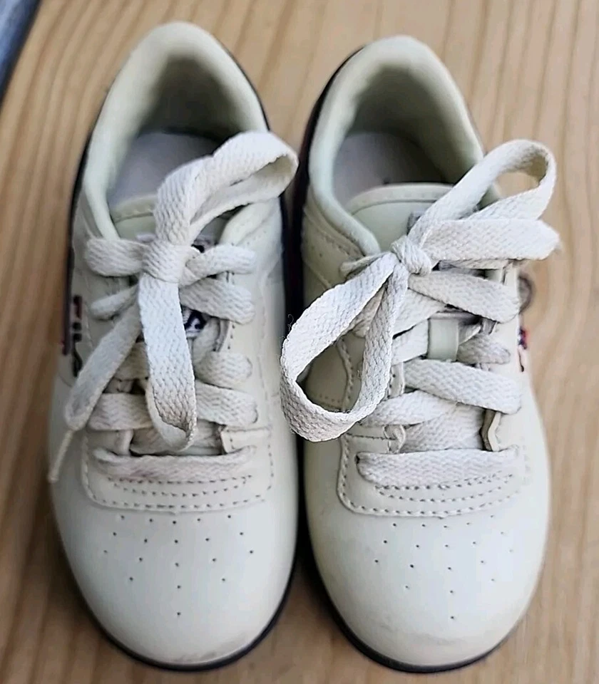 FILA Toddlers Size 9.5 Synthetic Leather Beige Blue Red Athletic Shoes Sneakers - Image 4 of 4