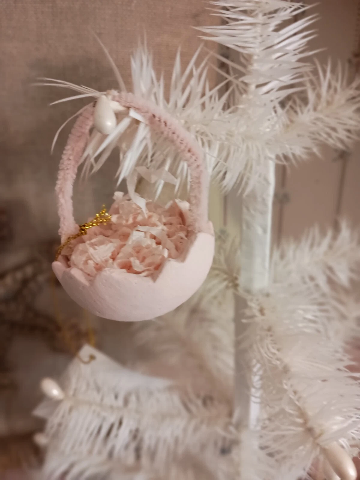 Cracked Egg Ornament - Thumbnail 5
