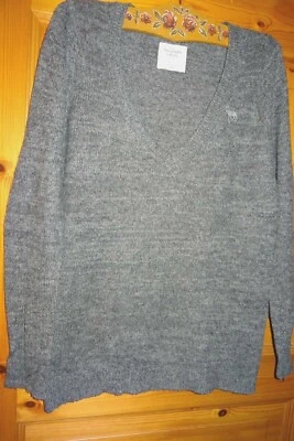 Weicher grauer Pullover Gr. L  Abercrombie & Fitch gesticktes Logo Langarm - Bild 1 von 4