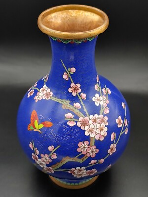 景泰蓝蝶恋花高足赏瓶Vintage Chinese Cloisonne Enamel Wintersweet