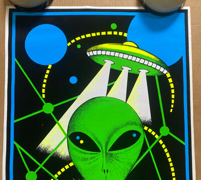 絵画 Alien Donation Gift From Mars blacklight poster velvet flocked 1996 Alien Outer