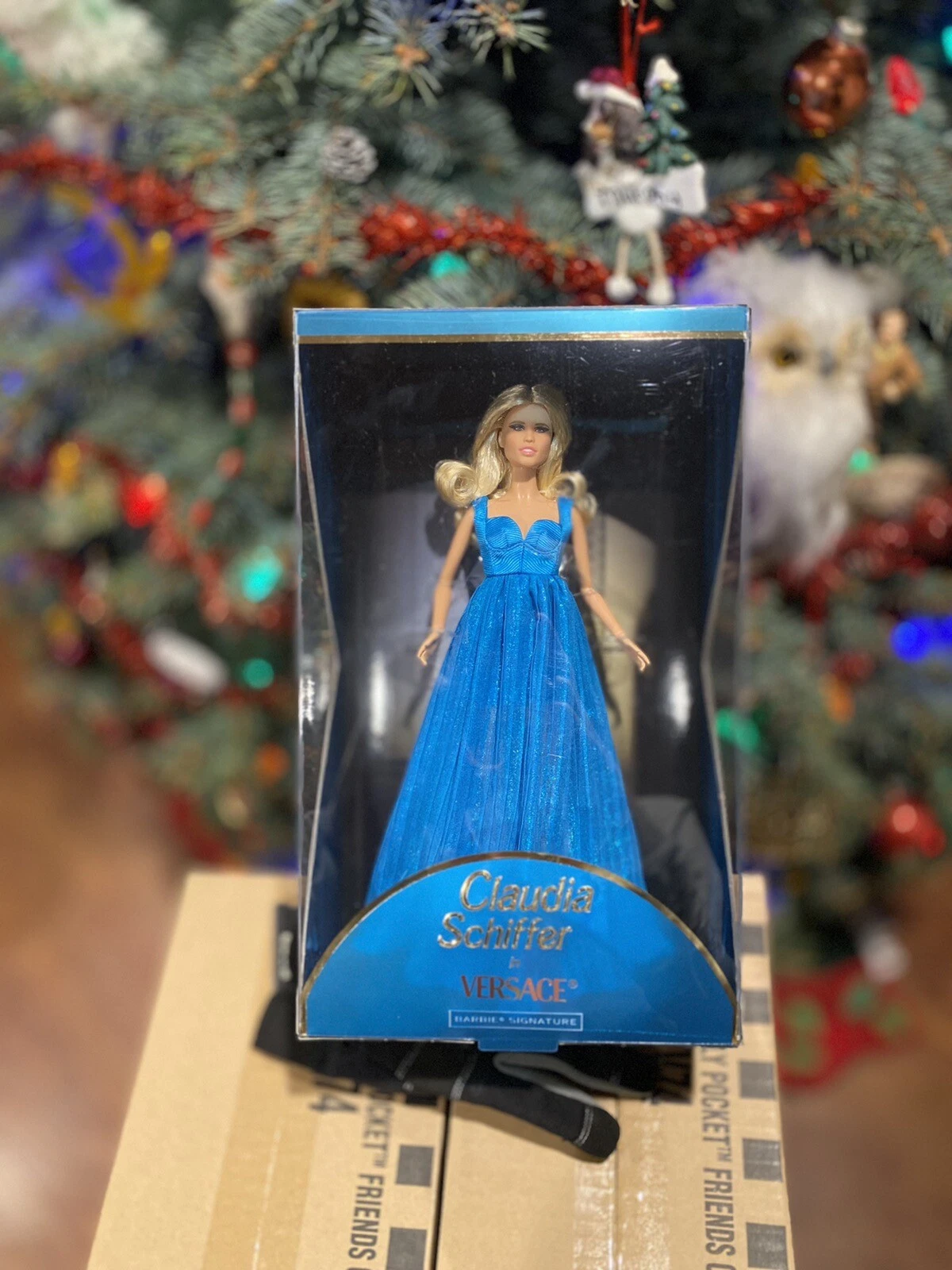 Bambola Barbie Claudia Schiffer in abito Versace etichetta platino limitata a 5000