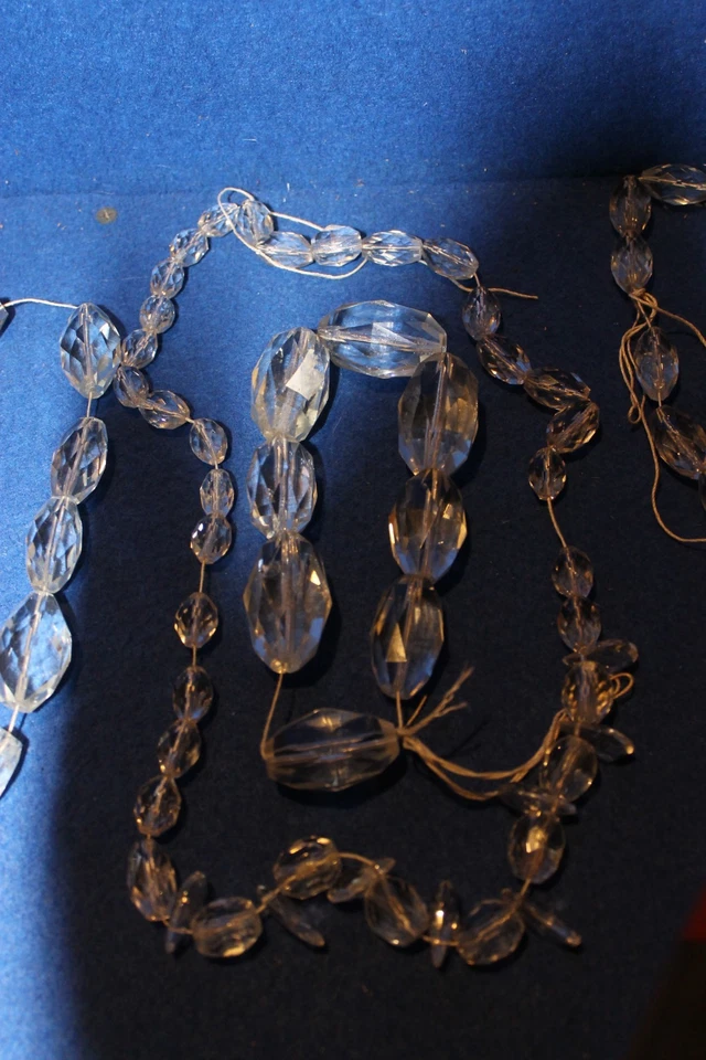 Lot de Pampilles anciennes luminaire collier cristal art déco lustre - Photo 4/4