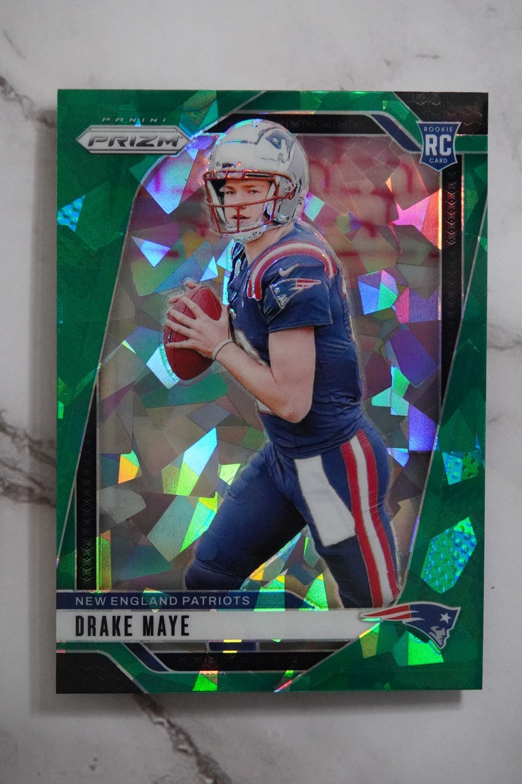 2024 Panini Prizm Green Cracked Ice Prizm Drake Maye #329 (RC) Rookie Patriots