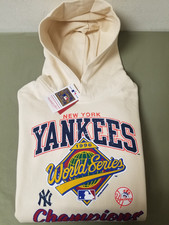 New Mitchell  Ness Mens MLB New York Yankees Champions Hoodie.