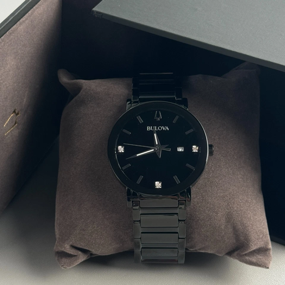 Bulova Futuro Moderno 98D144 Cuarzo Calendario Hombre Reloj Negro Diamante Cuadrante 42MM Foto 2 de 4