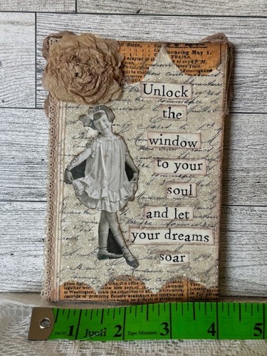 Cute Vintage Style Embellished Canvas 6" x 4" Little Girl with Quote - Picture 4 of 6