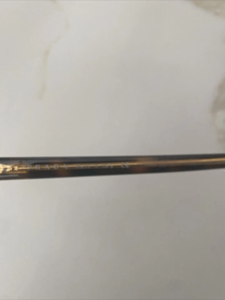 Marco de gafas PRADA hecho en Italia con estrás de topacio usado Foto 3 de 4