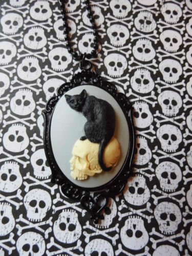 BLACK CAT Cameo Necklace SKULL MORBID Black Enamel Heart GOTHIC ROCKABILLY BIKER - Zdjęcie 1 z 3
