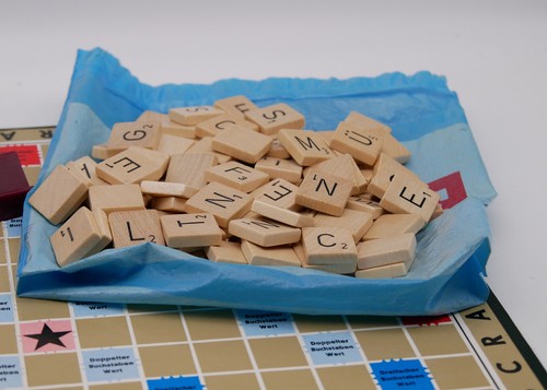 Scrabble von Spear Spiele Familienspiel Kreuzwortspiel vollständig sehr bespielt - Bild 3 von 12