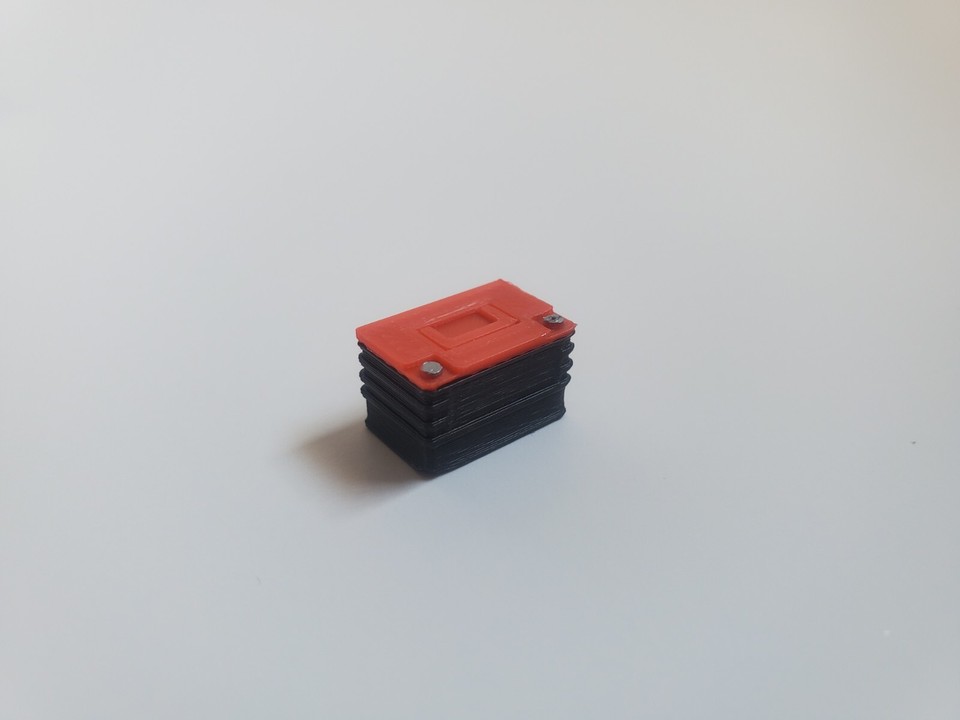 10 Batterie Finte 1/24 Per Modellini RC Crawler - Colore Rosso Giallo Blu Scala 1:24 - Foto 2