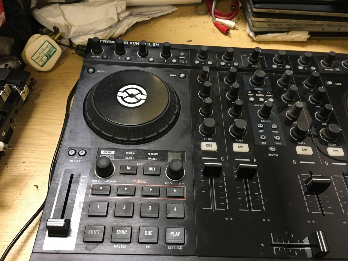 【動作確認済み】TRAKTOR KONTROL S4 DJコントローラー Native Instruments Traktor Kontrol S4 DJ controller -- NOT