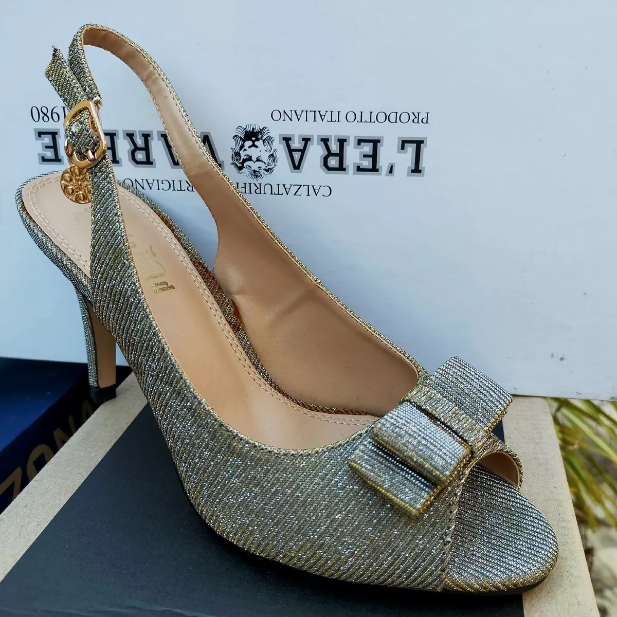 Sandali con top tacco piccolo