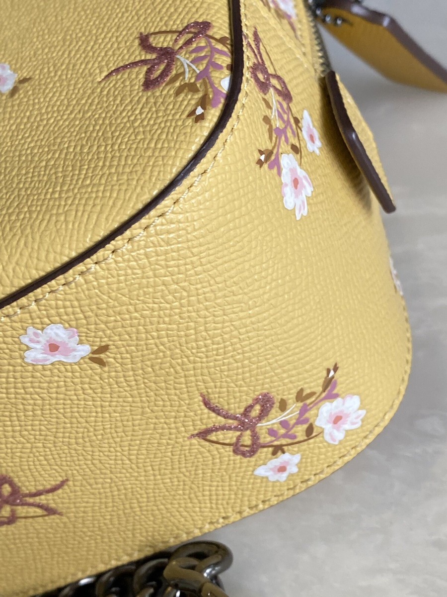 【8/31迄SALE価格】COACH 花柄刺繍 ショルダーバッグ COACH 花柄刺繍 ショルダーバッグ