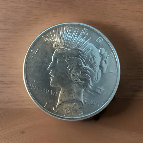Uncirculated 1925 Philadelphia Mint Silver Peace Dollar