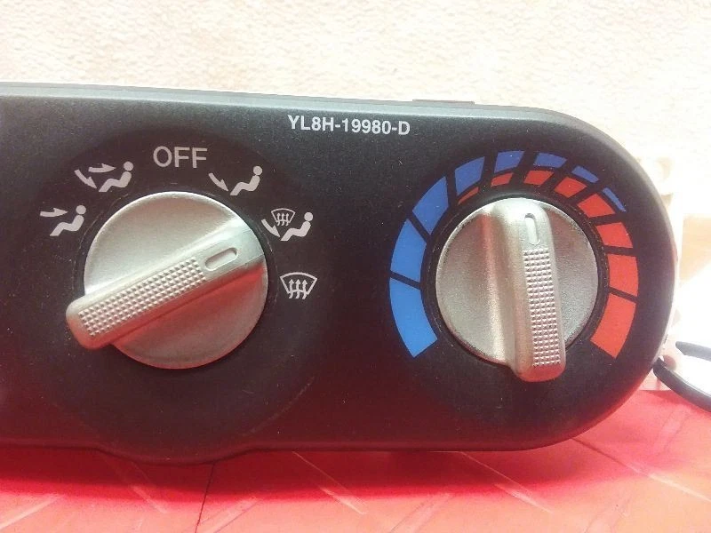 05 2005 06 2006 Mazda Tribute control de temperatura aire acondicionado YL8H-19980-D Foto 2 de 4