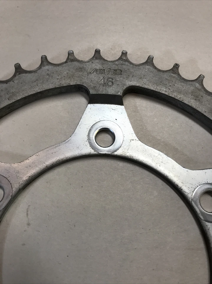 Piñón trasero Yamaha FZ6 2004-2009 46T SUNSTAR # 5VX-25446-01-00 Foto 3 de 4