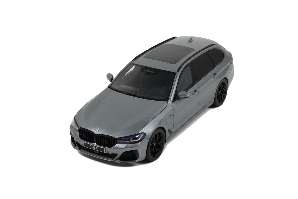 1/18 GT Spirit BMW 530 e Touring ( G81 ) X Drive Mineral Gray from