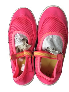 girls water shoes size 3