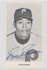 1971 Philadelphia Phillies Team Issue Byron Browne 1v6