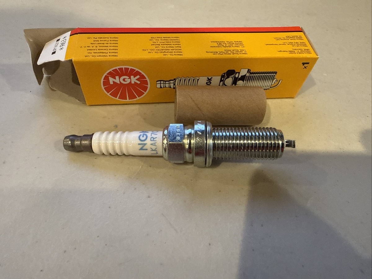 NEW NGK Spark plug LKAR7C-9 NGK 93961 Mercury # 8M0135348 33