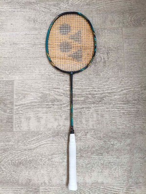 Astrox 88S Pro badminton racket