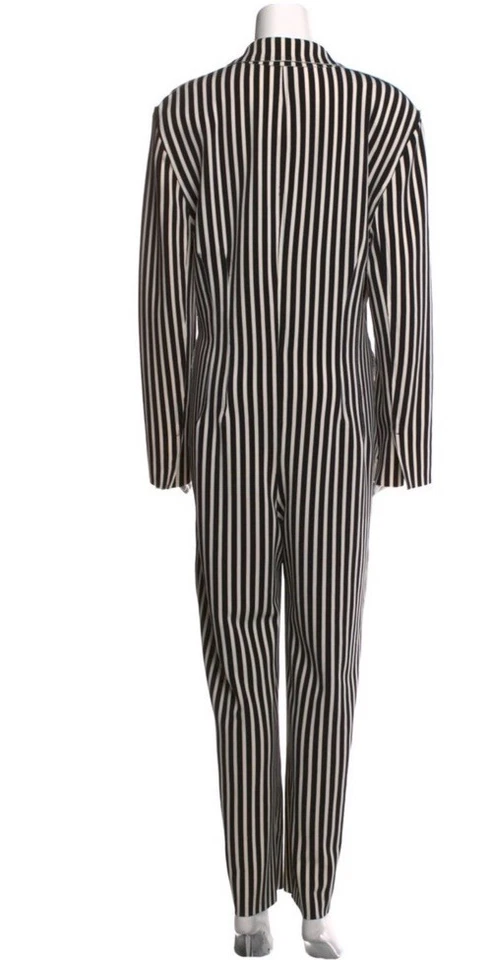 Mono Norma Kamali a Rayas Cuello en V Talla L $450 Foto 3 de 4