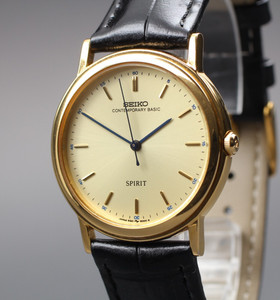 レア SEIKO SPIRIT オールドクオーツ スイープ 5S21-6000