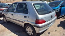 Feu arrière Peugeot 106