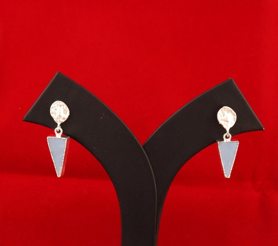 Pendiente colgante hecho a mano con forma de trillón de ópalo azul natural plateado Foto 2 de 3