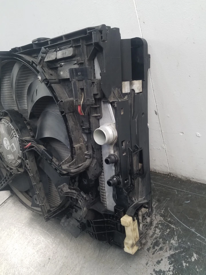 2013 BMW M5 F10 Radiator Condenser Fan Assembly #6234 Q1 - Image 3 of 4