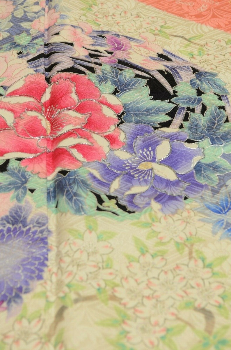 Furisode Silk Kimono Women Japanese vintage Wedding Robe Furisode Silk Kimono Women Japanese vintage Wedding Robe