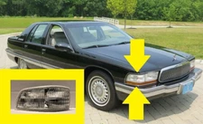 NOS NEW Genuine GM 92-96 Roadmaster Turn Signal Cornering Lamp Light Lens Emblem