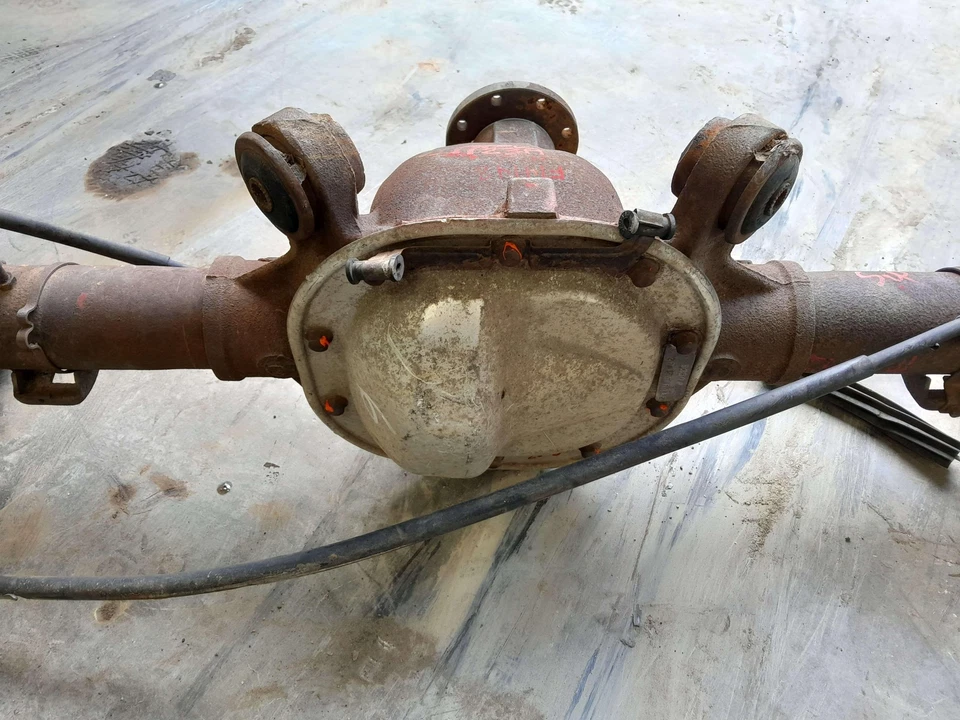 Conjunto de eje trasero Ford Crown Victoria 95-97 relación 3,27 sin ABS OEM S054J Foto 2 de 4