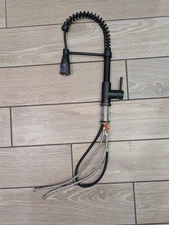 Vigo Edison VG02001MB Pull-Down Sprayer Kitchen Faucet Matte Black Used, Great!