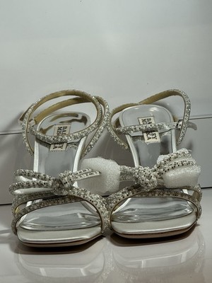 Badgley Mischka Women s Size 9 Ivory Pearl Rhinestone Bow Heels Ankle Strap