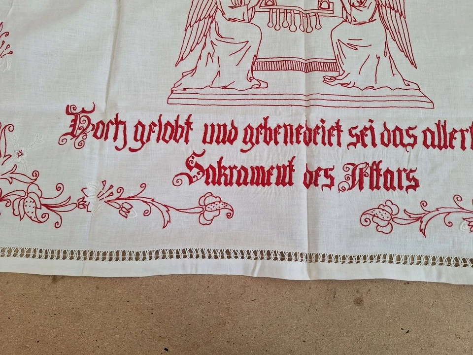 Antike Altar-Tischdecke gestickt aus Priesterauflösung in Bayern Alt Regensburg  - Bild 3 von 4