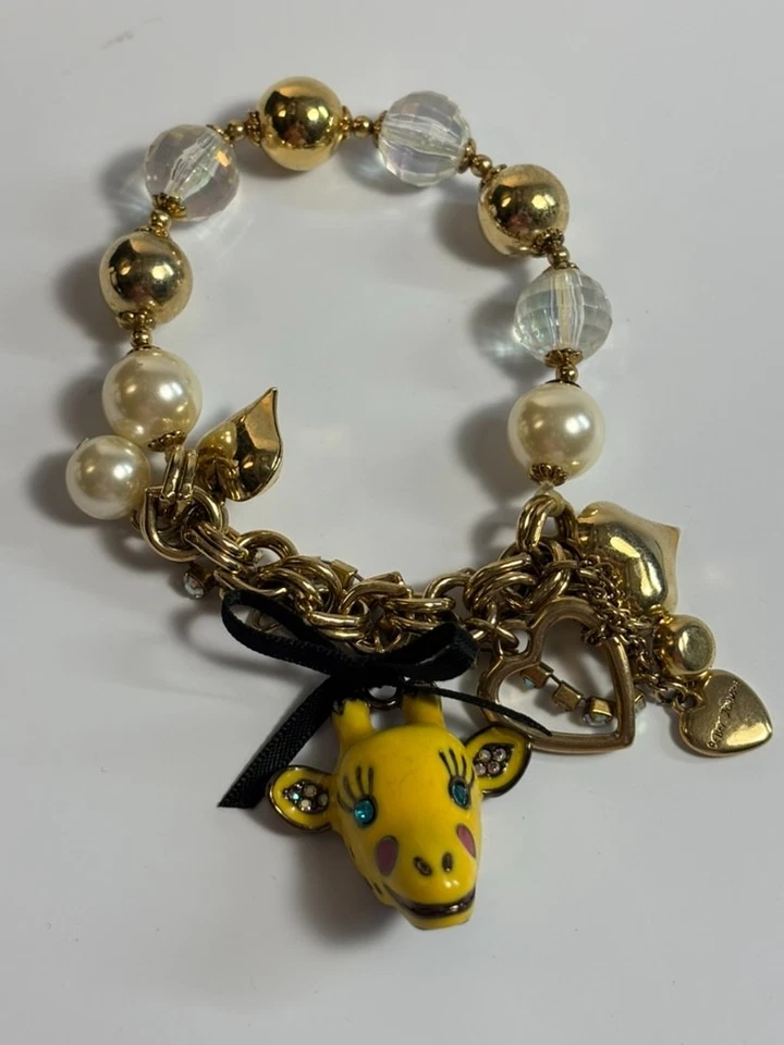 Pulsera BETSEY JOHNSON Día en el Zoo Dije con Linda Jirafa Firmada Foto 2 de 4