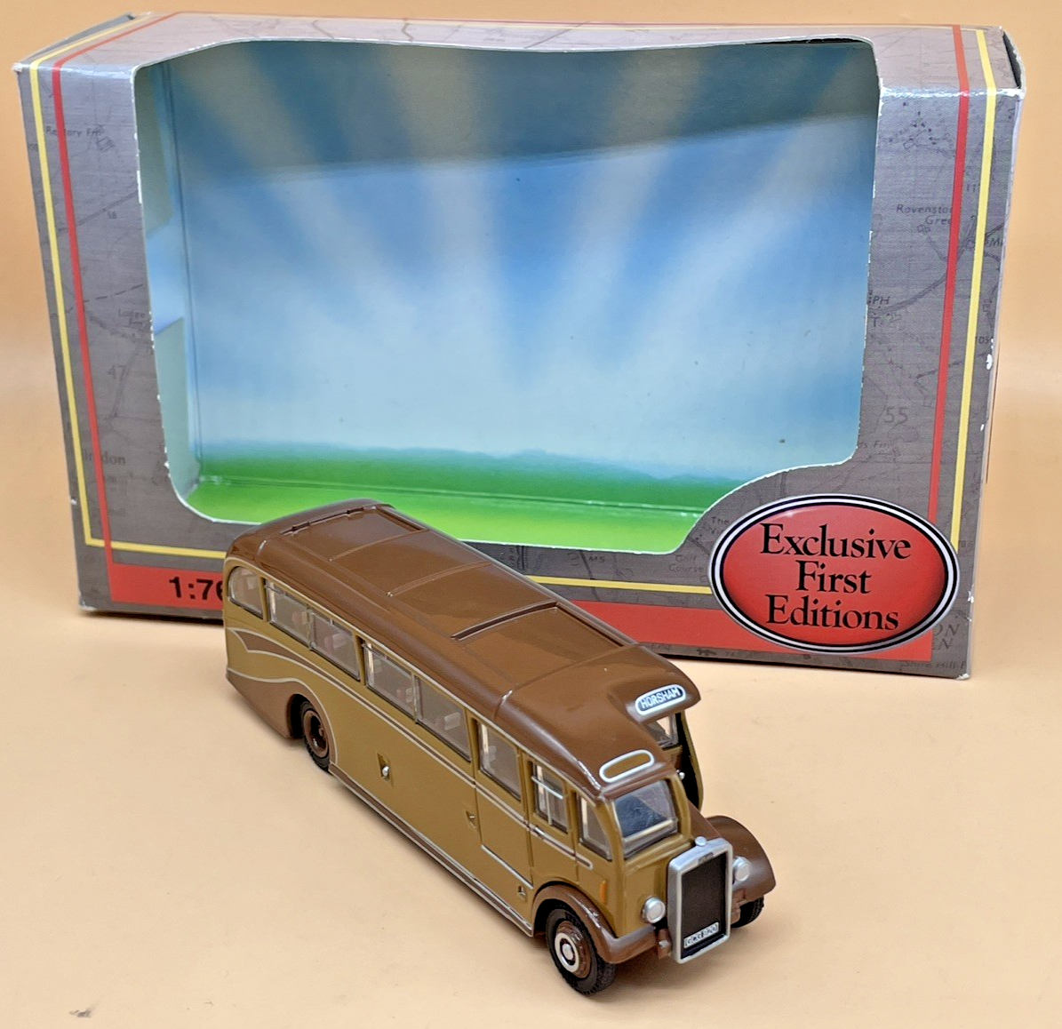 EFE 26806 Leyland PS Duple Coach Bere Regis & District 1:76 Boxed Bus Model