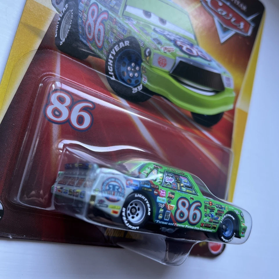 Disney Pixar Cars Race And Rescue 86 Green Chick Hicks 1:55 Scale diecast - Image 3 of 4