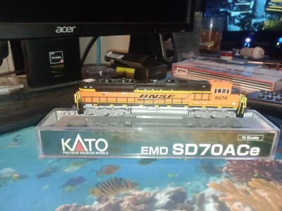 Kato 176-8574 N Scale BNSF SD70ACe Diesel Locomotive #4596 LN/Box