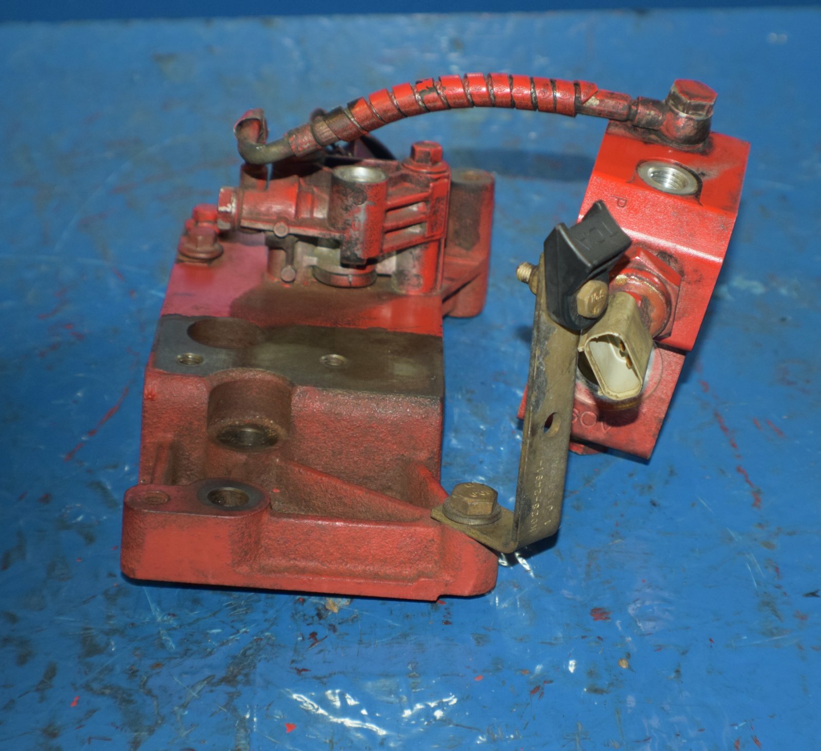 CUMMINS ISX 15 DEF FLUID DOSER SHUTOFF AFTER TREATMENT ASSEMBLY 3685406