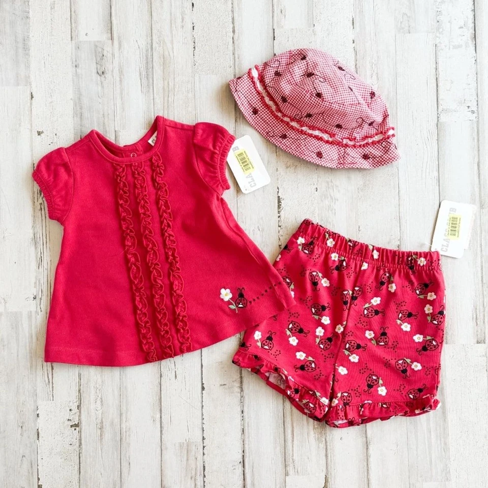 Nuevo con etiquetas Conjunto de Club Clase Ladybug Y2K De Colección y Sombrero para el Sol Bebé Niña talla 9M Foto 3 de 4